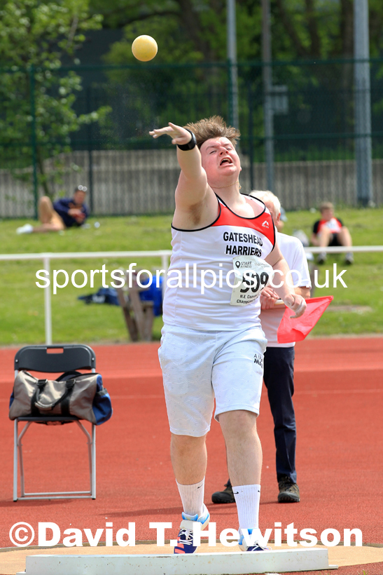 Men and Boys shot putt, 2022 North Eastern Track and Field Champs., Middlesbrough. David T. Hewitson/Sports for All Pics